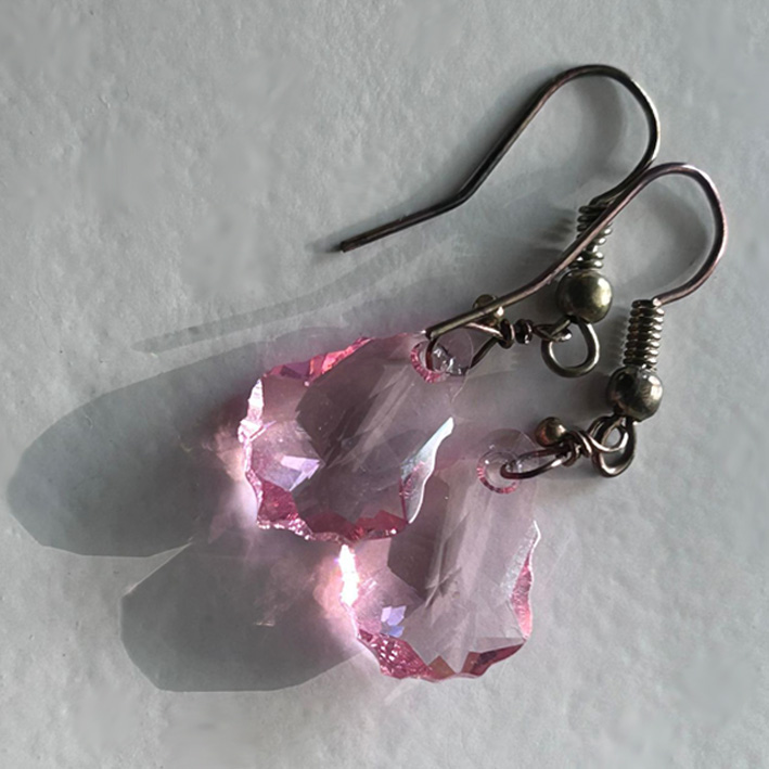 Oorbellen roze kristal